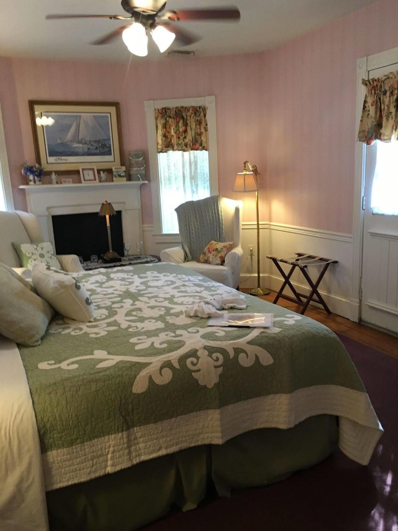 Parsonage Inn Bed And Breakfast Saint Michaels Eksteriør bilde